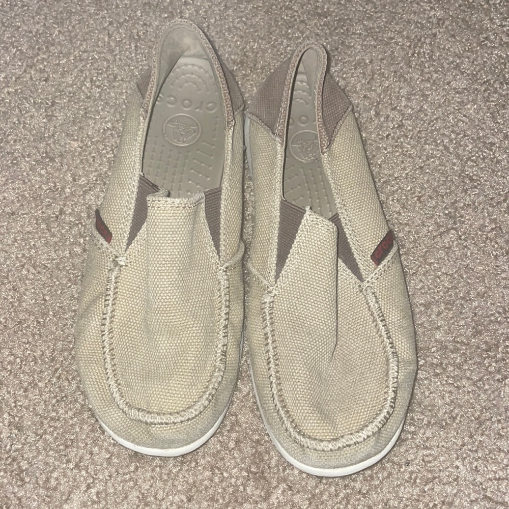 Boys Crocs Santa Cruz Size 3 Slip On